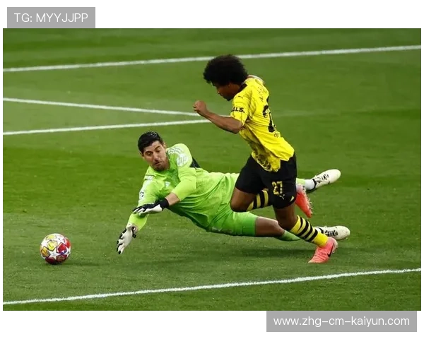 欧冠夜的神奇扑救被反复回放，成为赛事经典片段