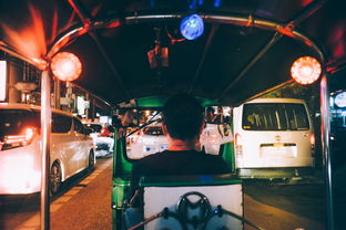 开云体育娱乐-《堡垒之夜》“未来光影”赛季，创意无限，精彩不断！